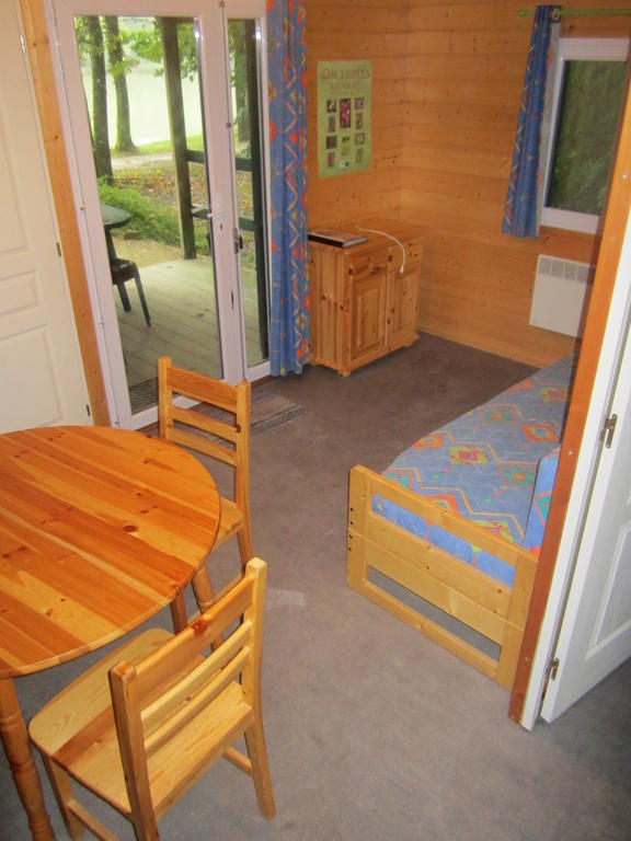 Chalet De La Heronniere Chef-Boutonne Zimmer foto